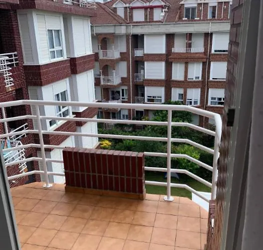 Noja Helgueras A Pie De Playa * Elguera